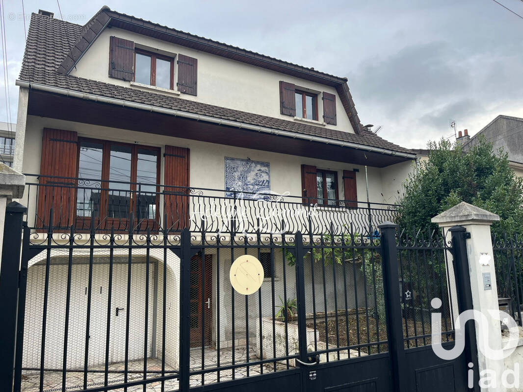 Photo 1 - Maison à LE BLANC-MESNIL
