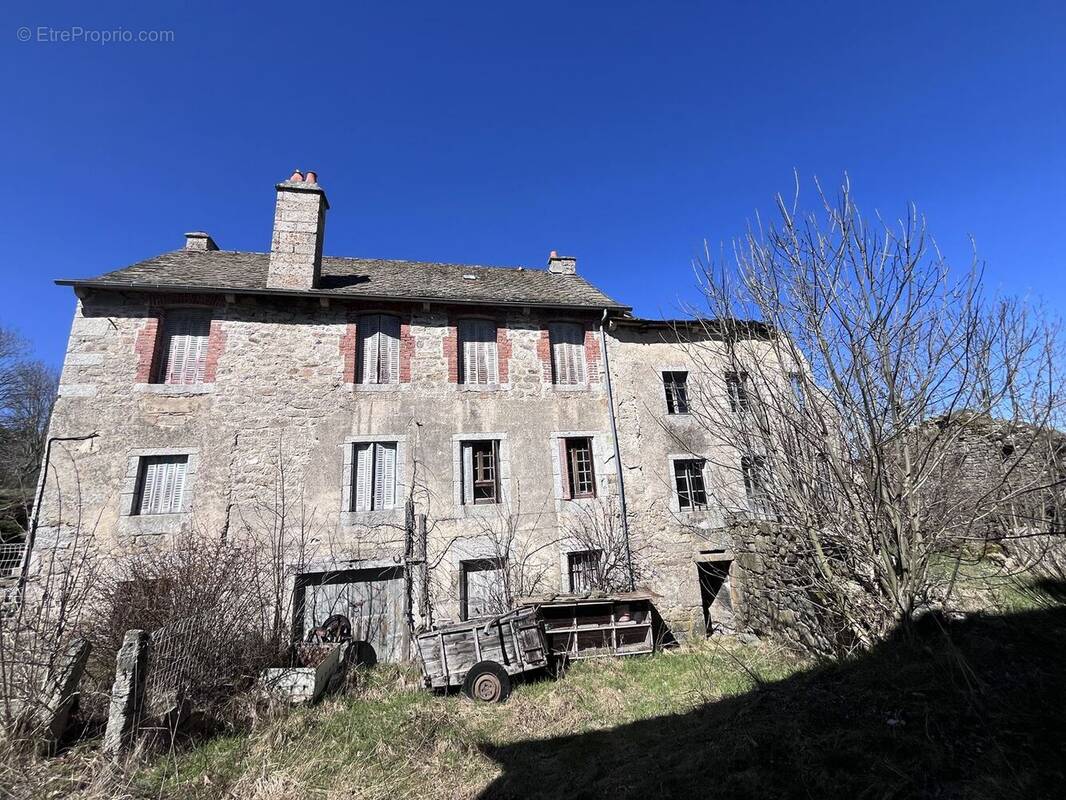 Maison à AUMONT-AUBRAC