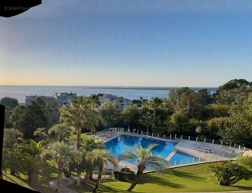 Appartement à VALLAURIS