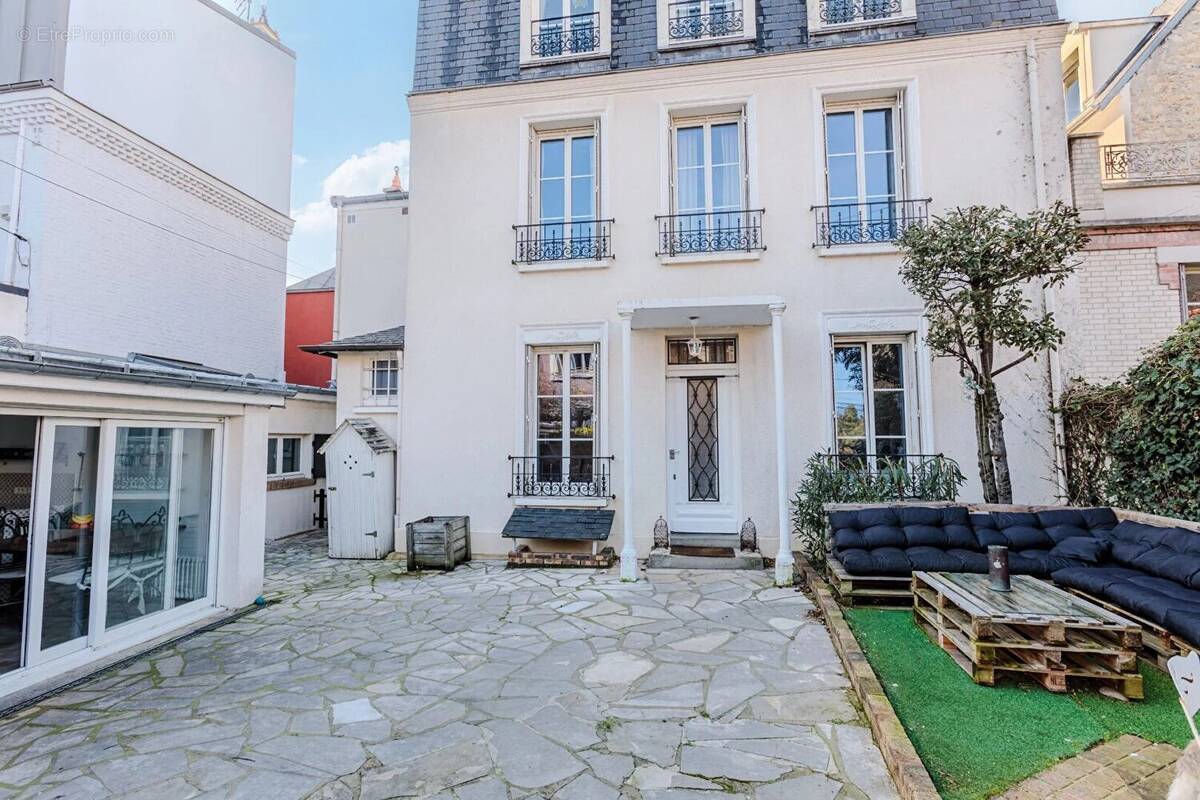 Appartement à ASNIERES-SUR-SEINE