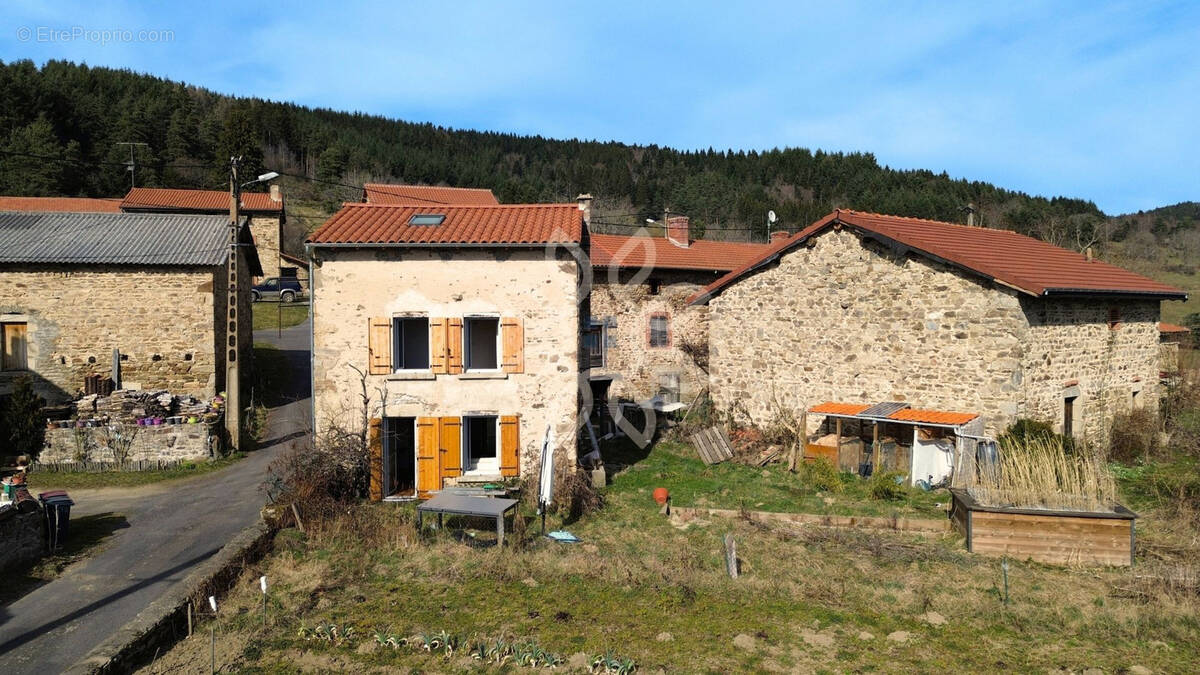 Maison à SAINT-VERT