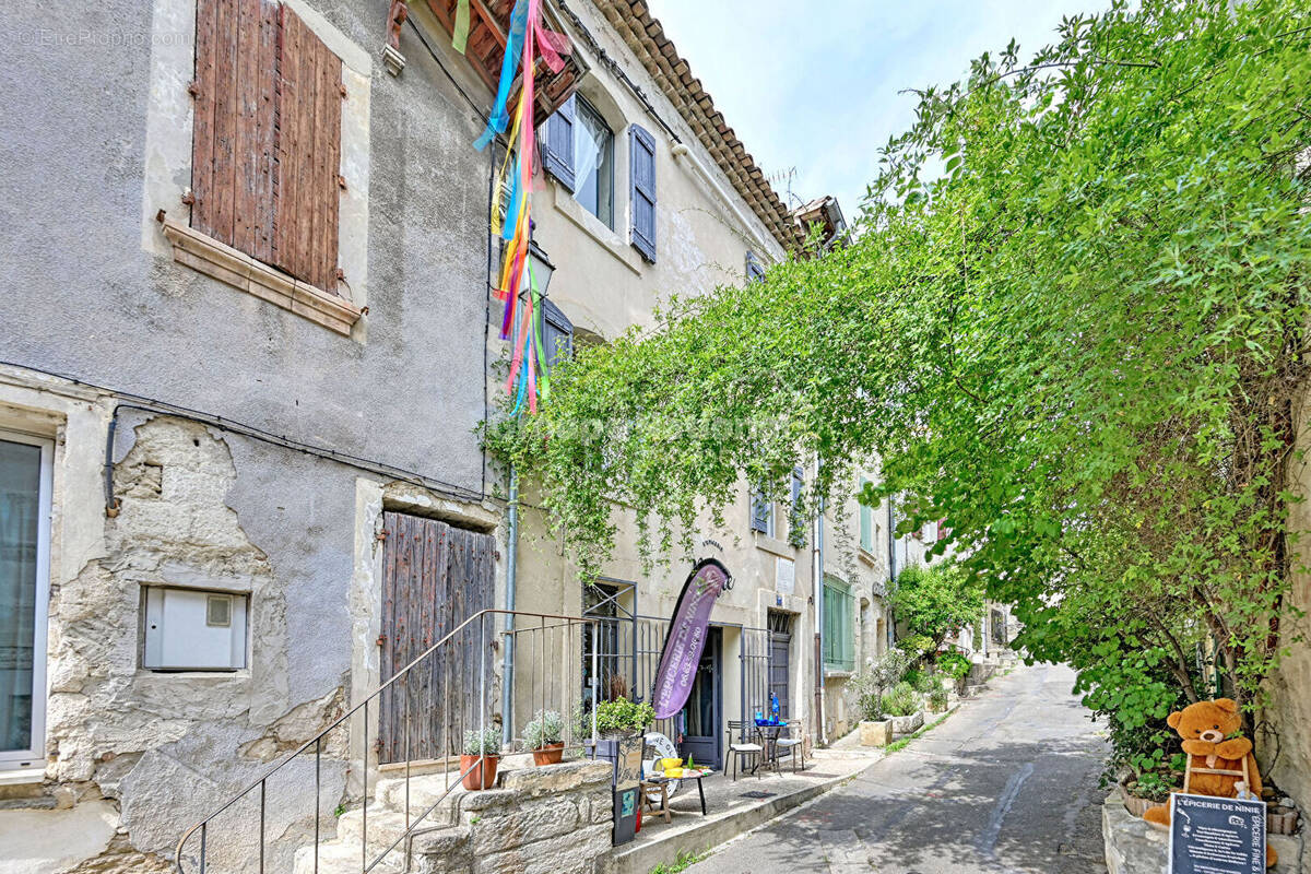 Maison à VILLENEUVE-LES-AVIGNON
