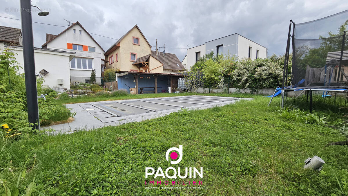 Maison à VILLAGE-NEUF