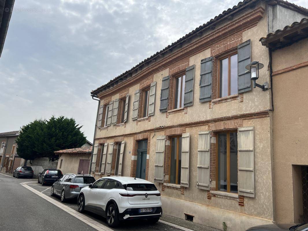 Maison à CASTELMAYRAN