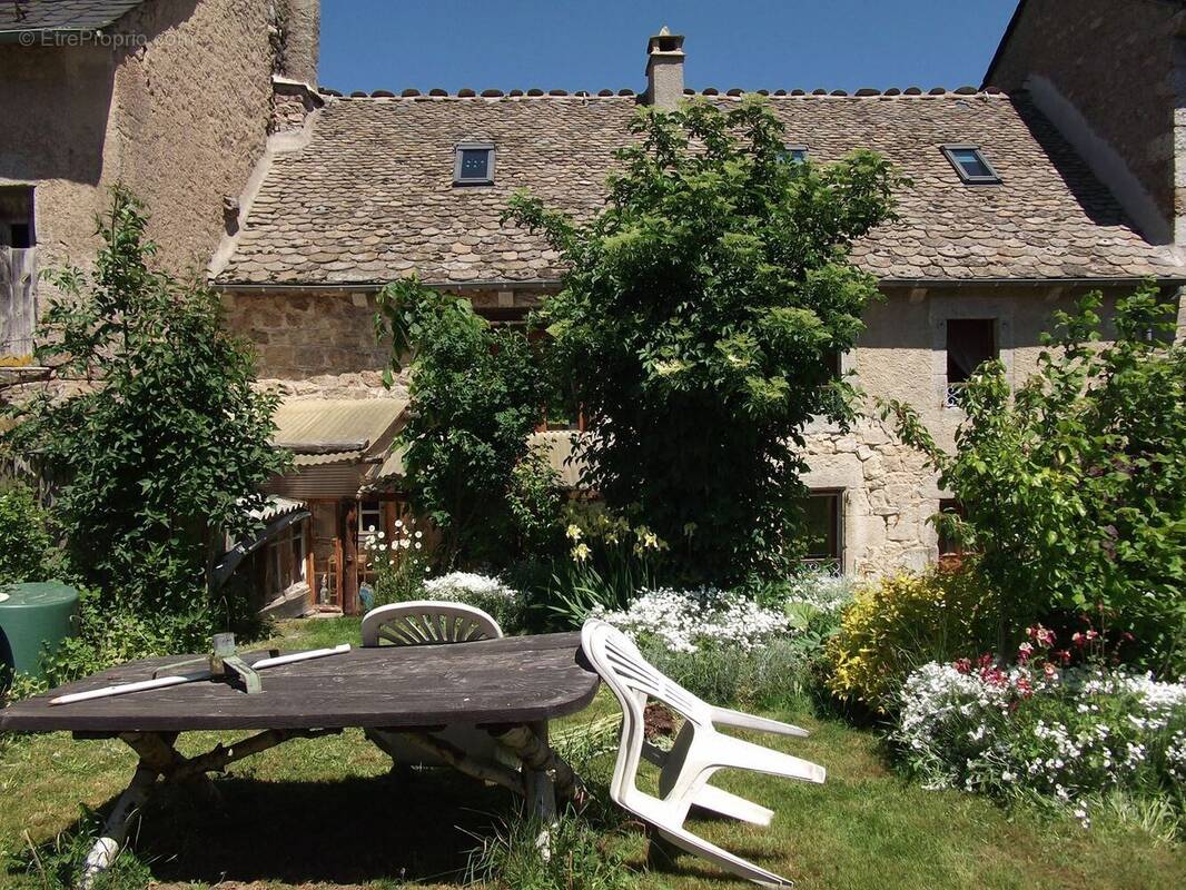 Maison à AUMONT-AUBRAC