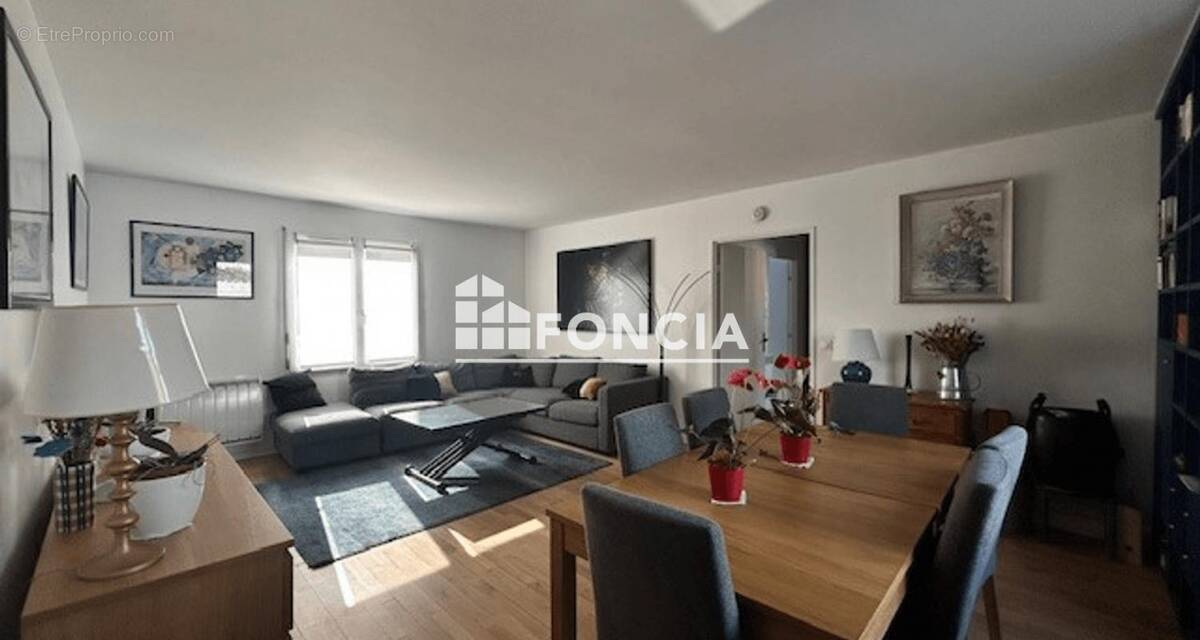 Appartement à PARIS-20E
