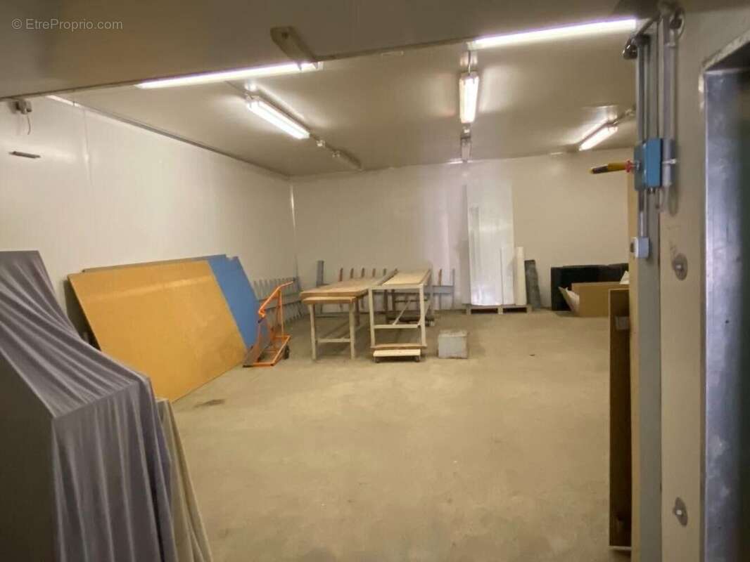 Photo 3 - Commerce à CHARNAY-LES-MACON