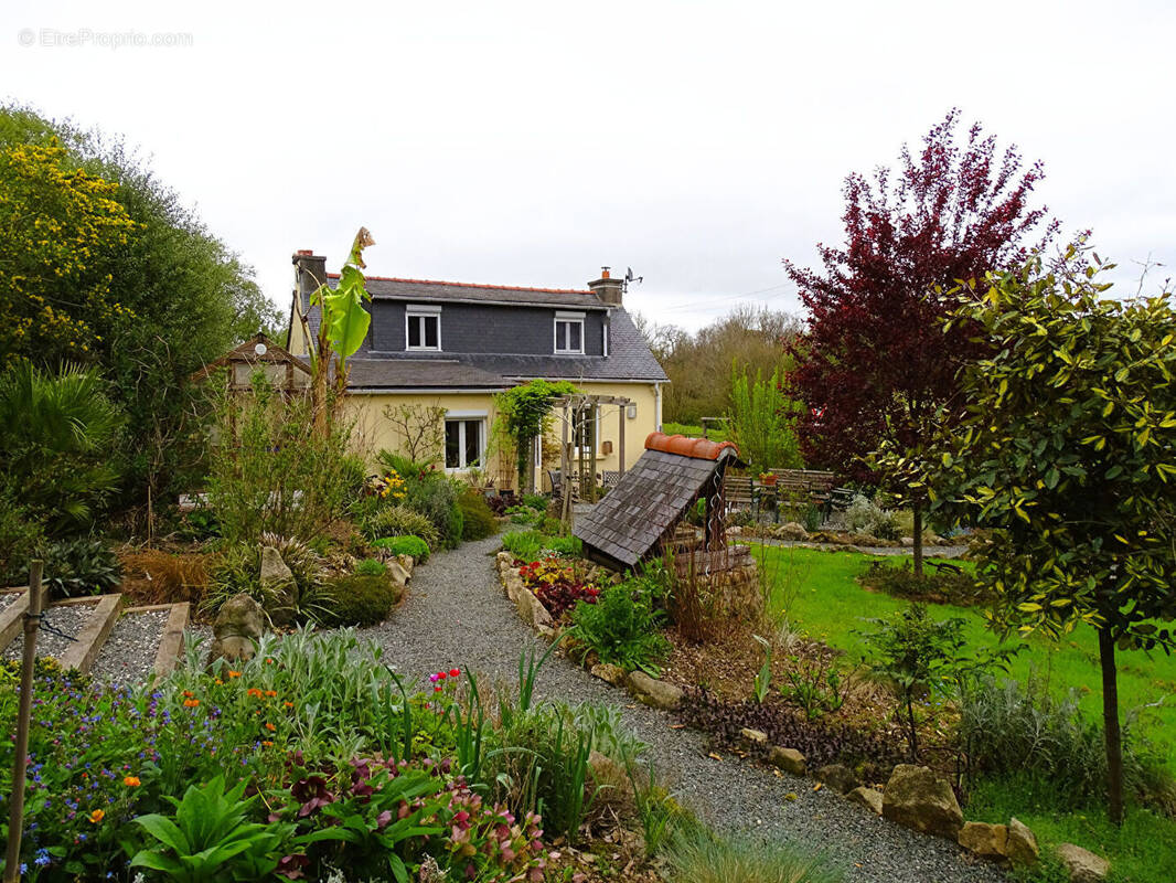 Maison à CALLAC