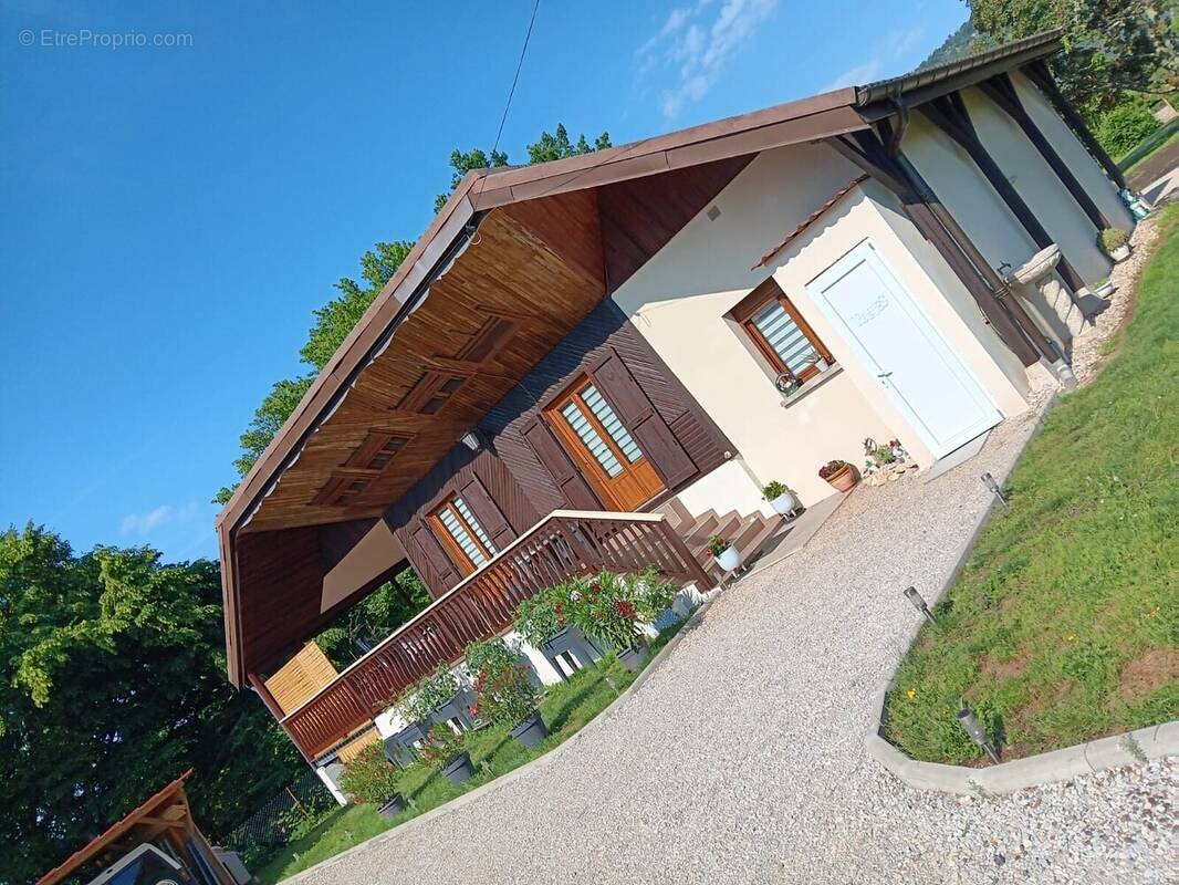Maison à OYONNAX