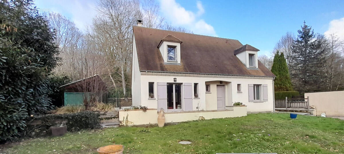 Maison à ROCHEFORT-EN-YVELINES