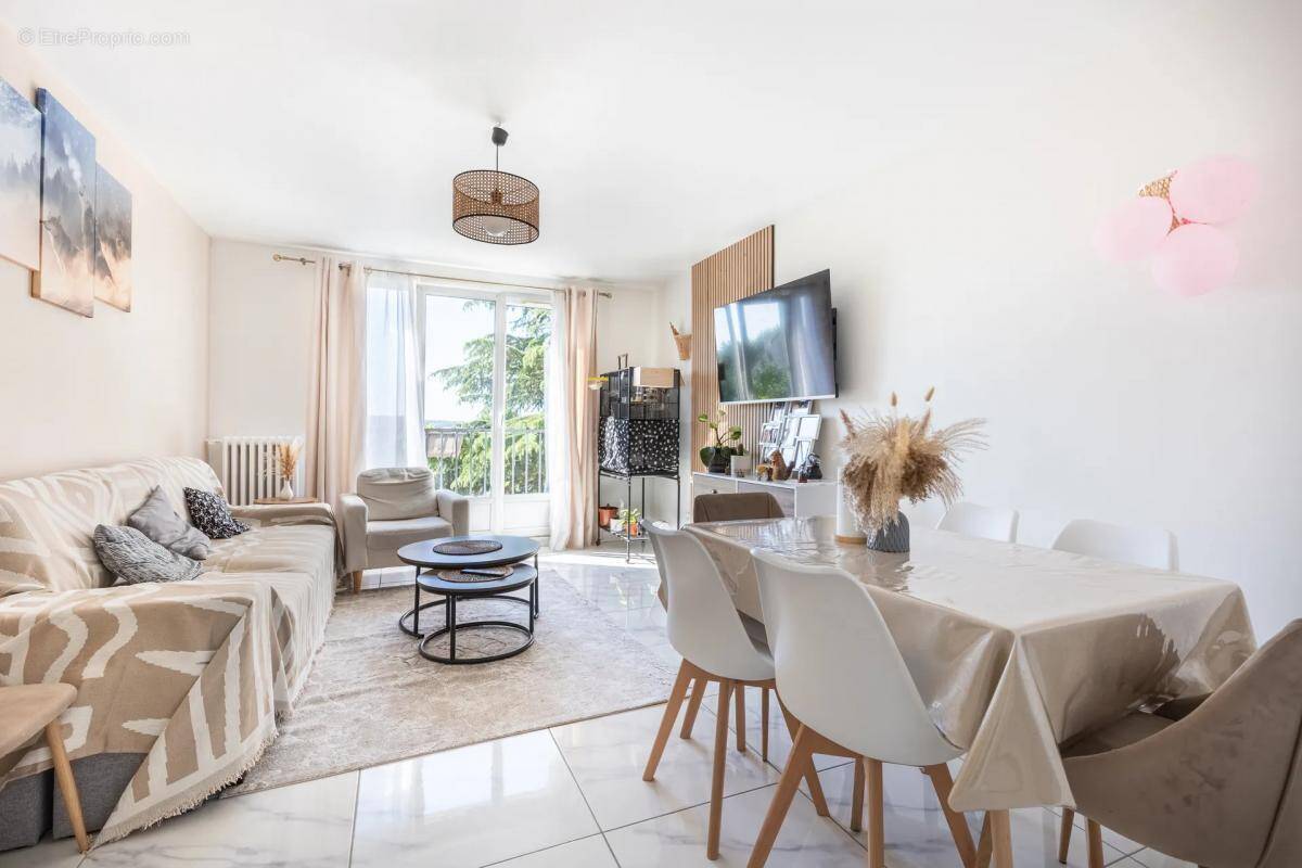 Appartement à CHAMPIGNY-SUR-MARNE