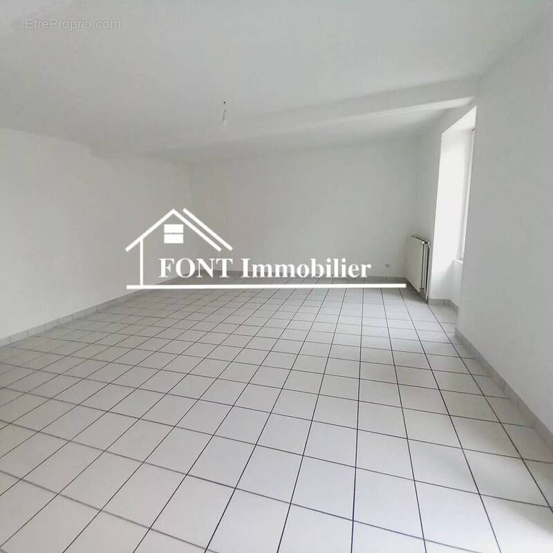 Maison à CELLIEU
