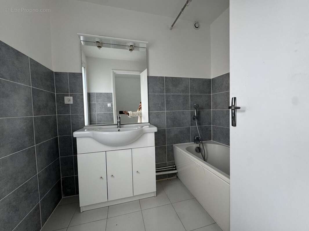 Appartement à LA CHAPELLE-EN-SERVAL
