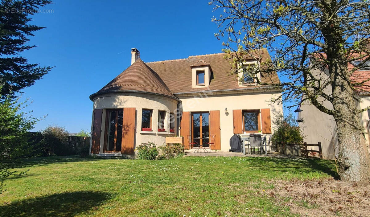 Maison à ATTAINVILLE