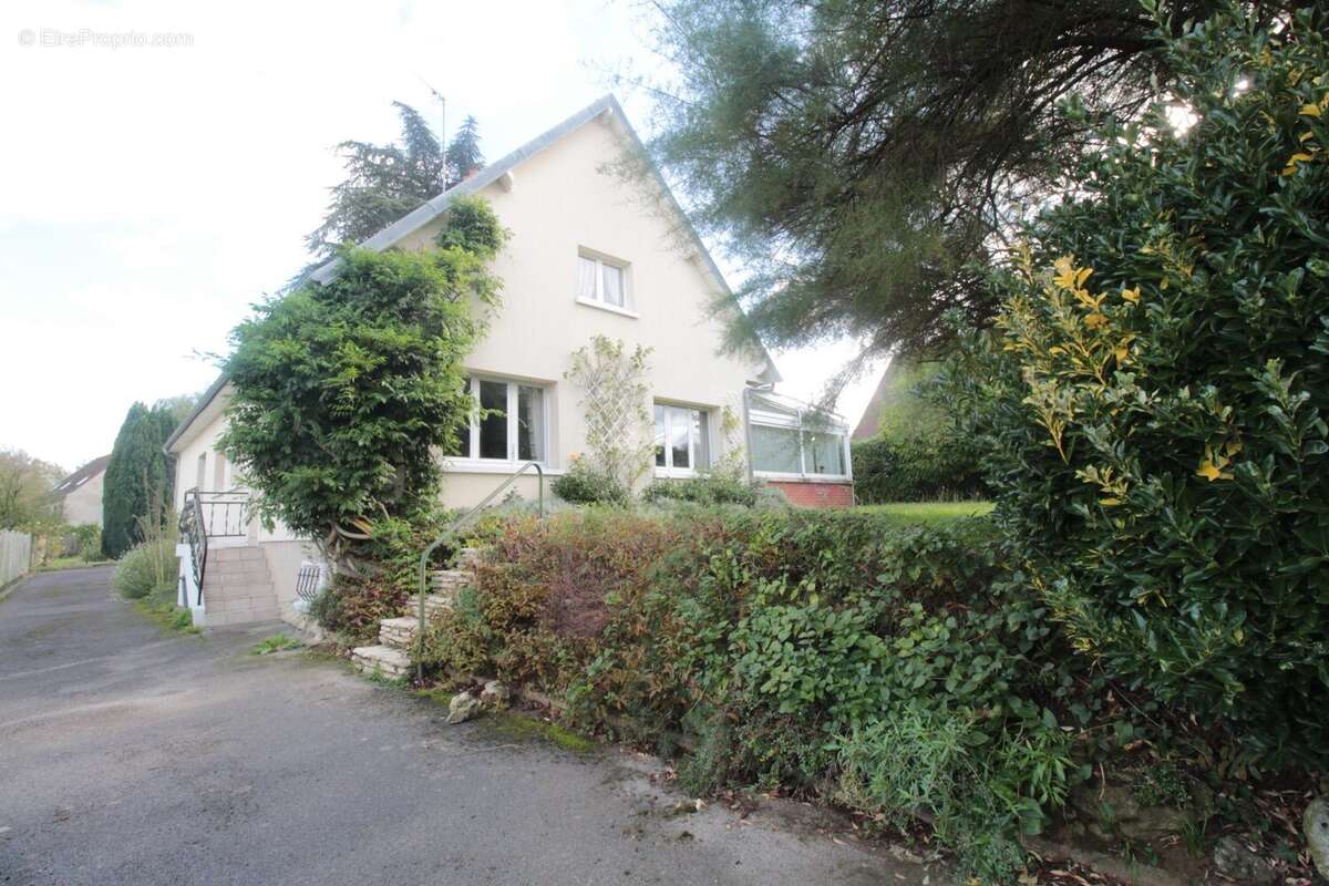 Maison à CHOISY-AU-BAC