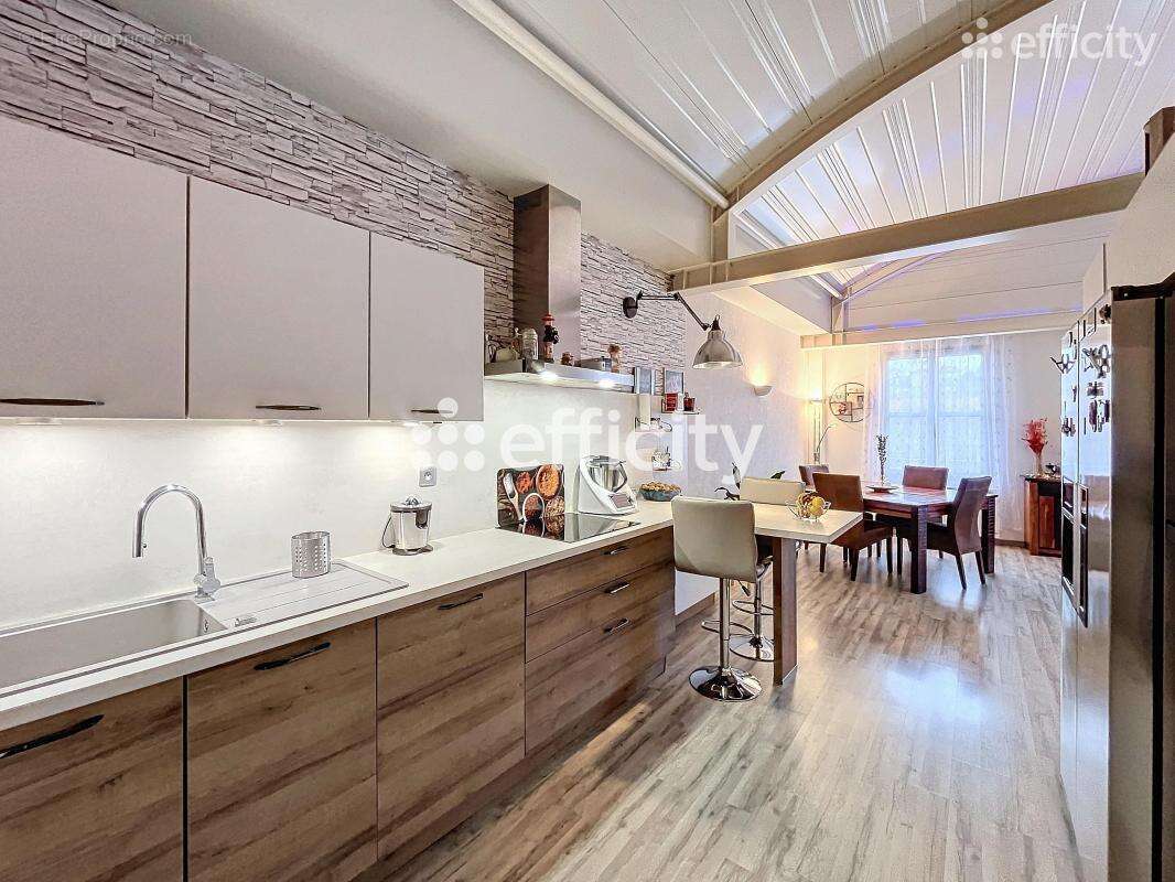 Appartement à RIVES