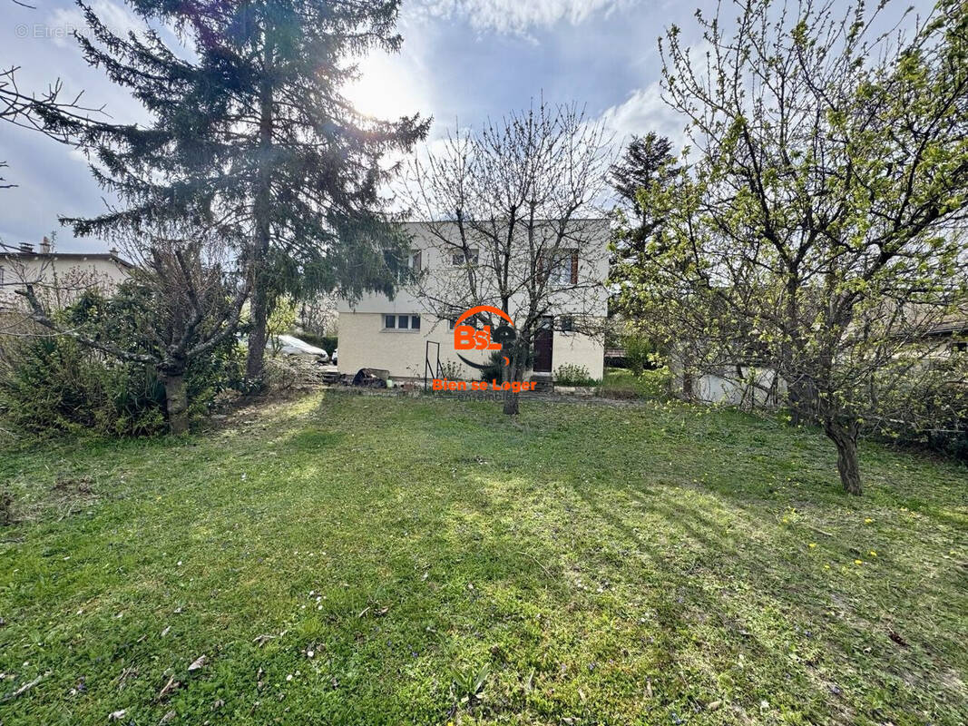BSLE IMMOBILIER MAISON 4 CHAMBRES 140 M² - Maison à CEBAZAT