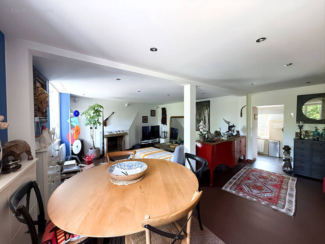 Appartement à JOUY-EN-JOSAS