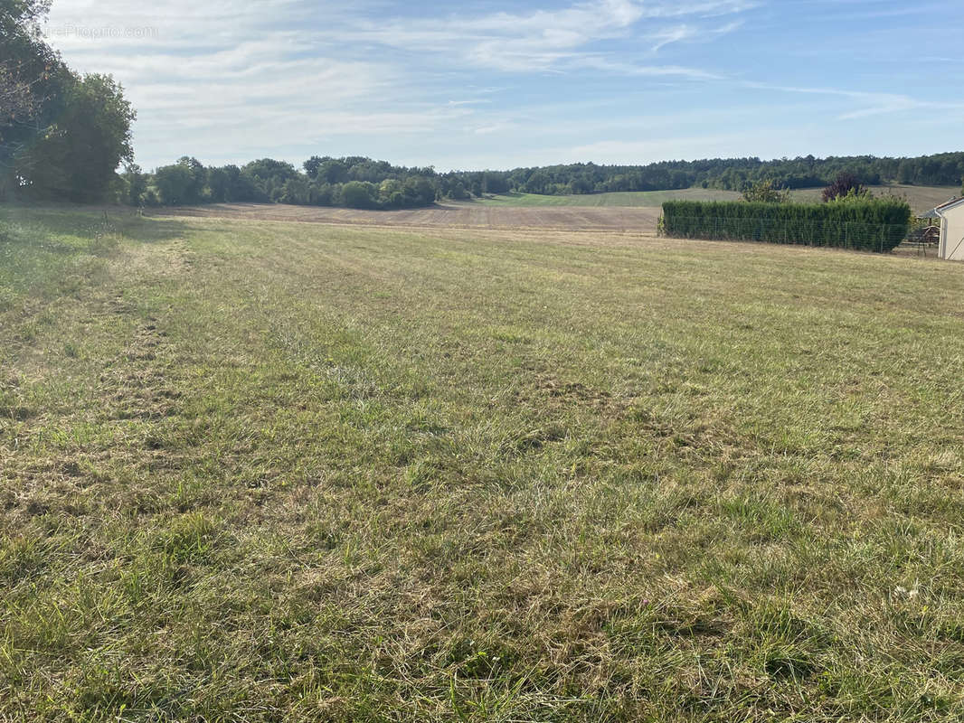 Terrain à SARLIAC-SUR-L&#039;ISLE