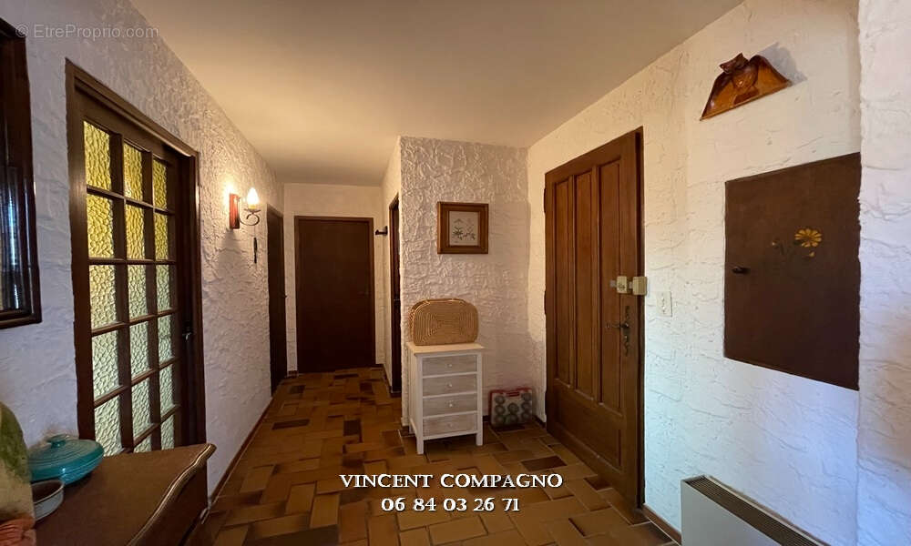 Appartement à ESPARRON-DE-VERDON