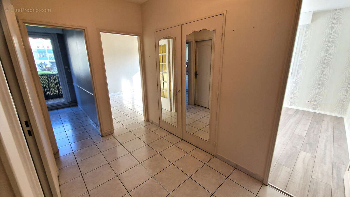 Appartement à COGNIN