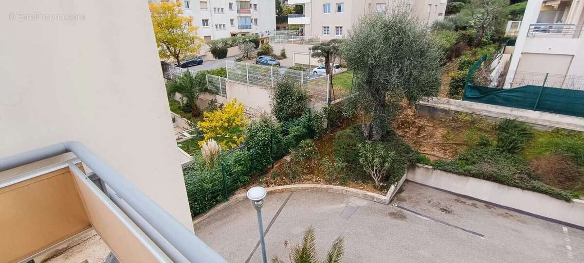 Appartement à SAINT-LAURENT-DU-VAR