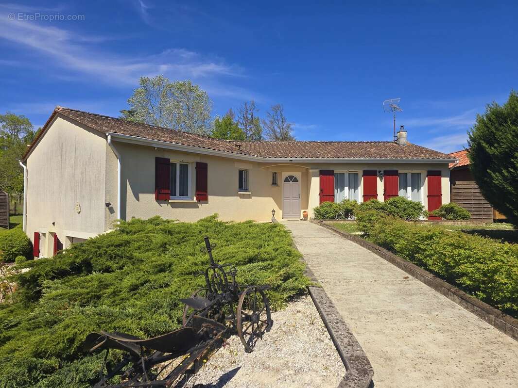 Maison à EYMET