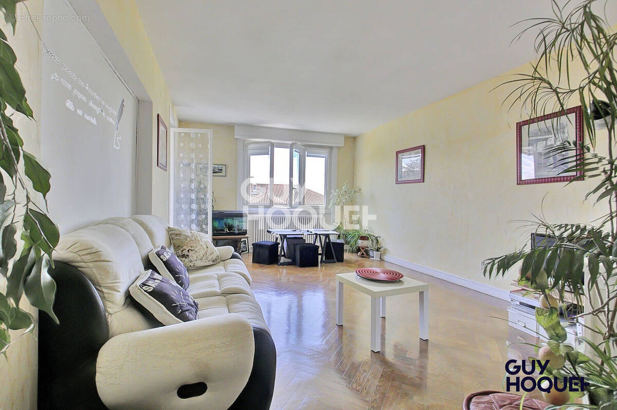 Appartement à LYON-5E