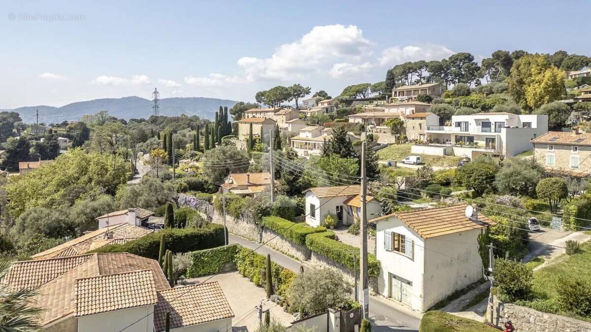 Maison à MOUGINS