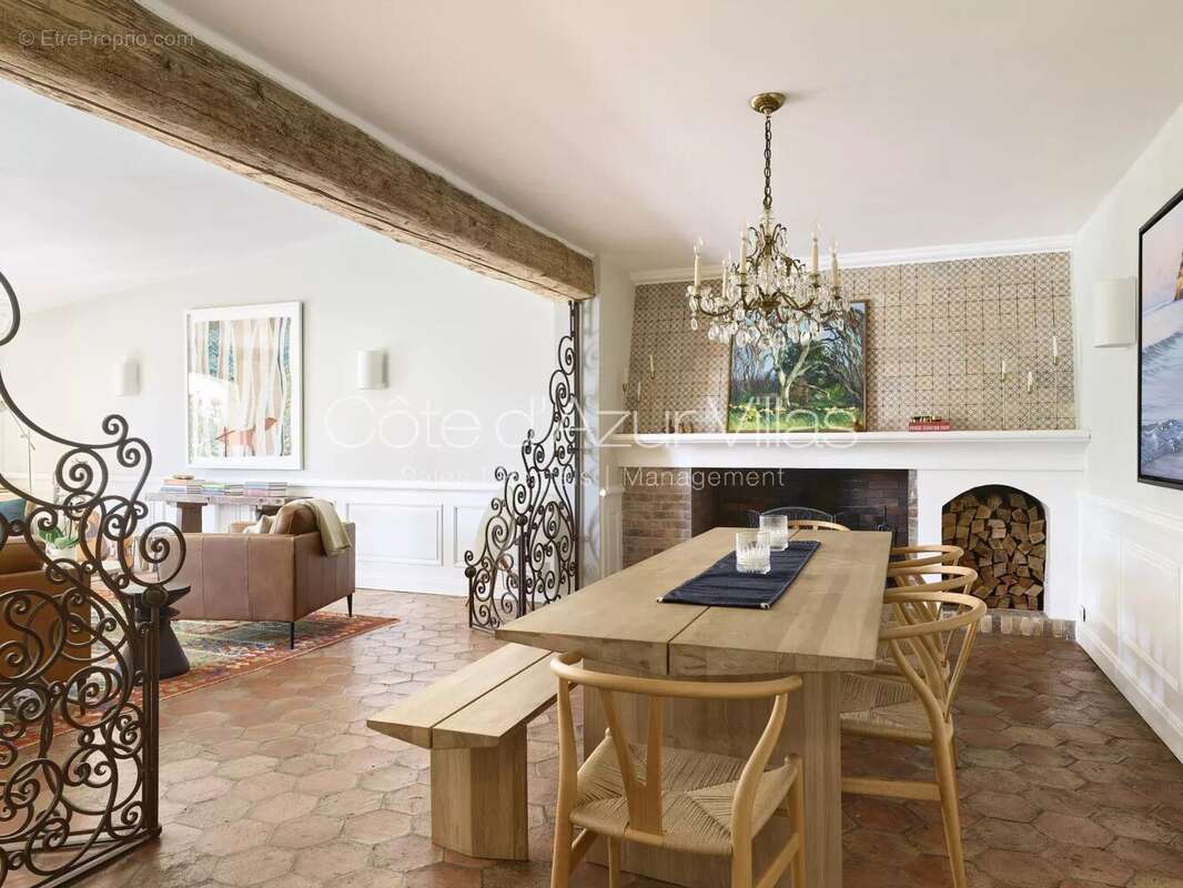 Maison à MOUGINS