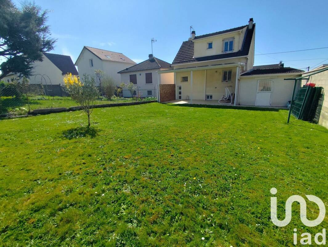 Photo 1 - Maison à SARCELLES