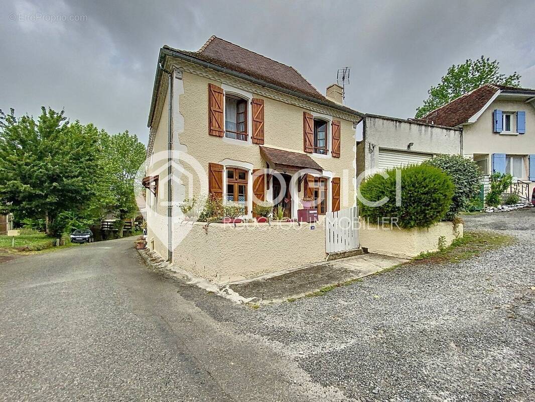Maison à ARZACQ-ARRAZIGUET