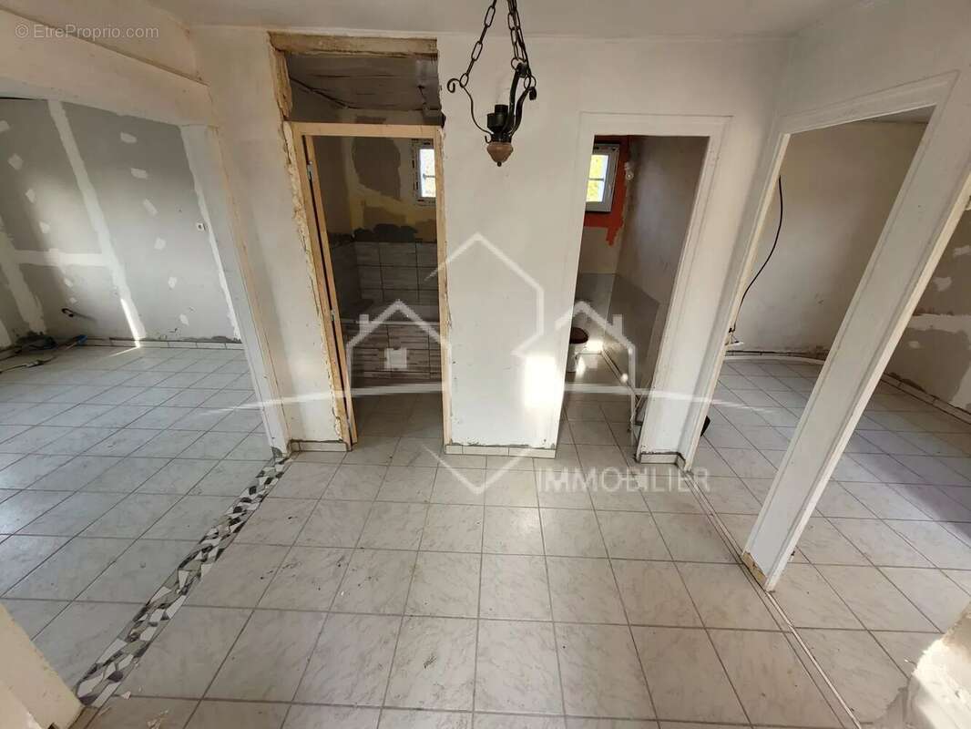 Maison à BEAUREPAIRE