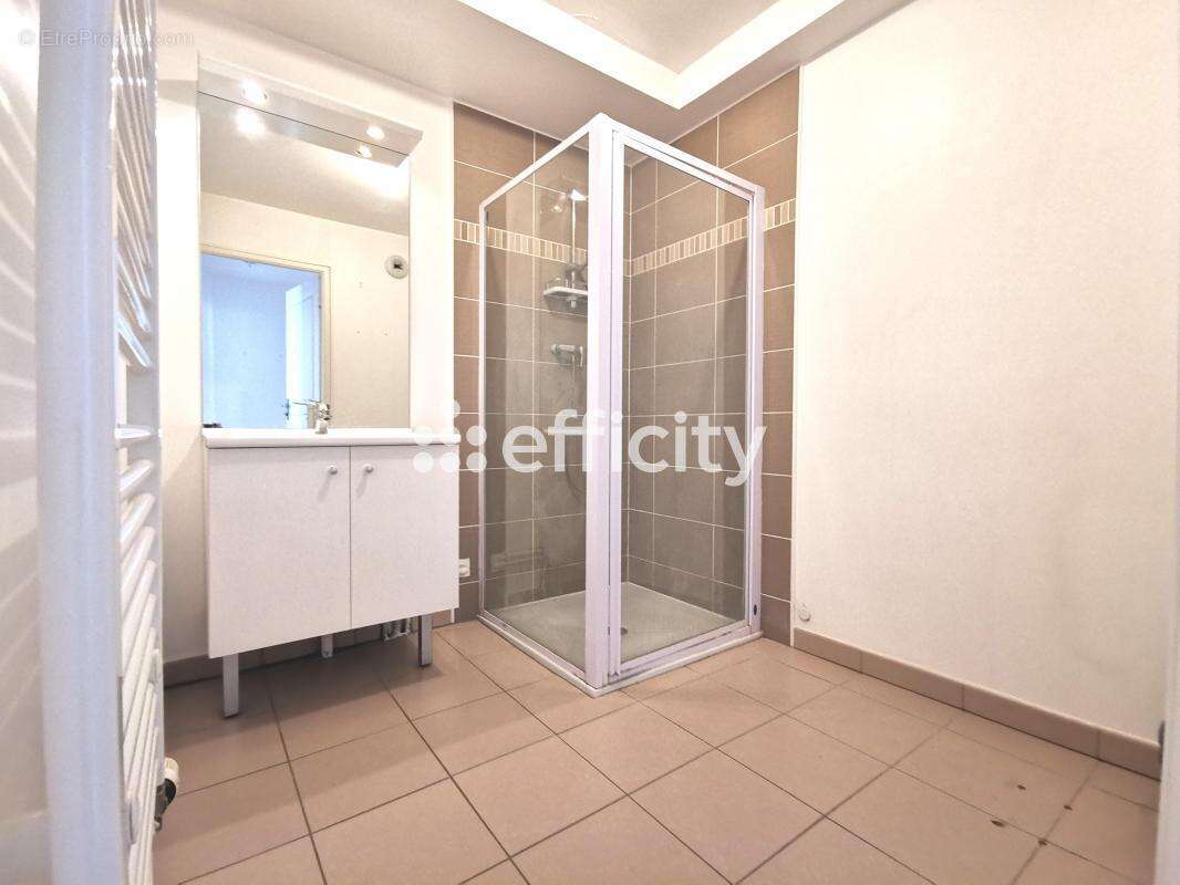 Appartement à LA CHAPELLE-EN-SERVAL