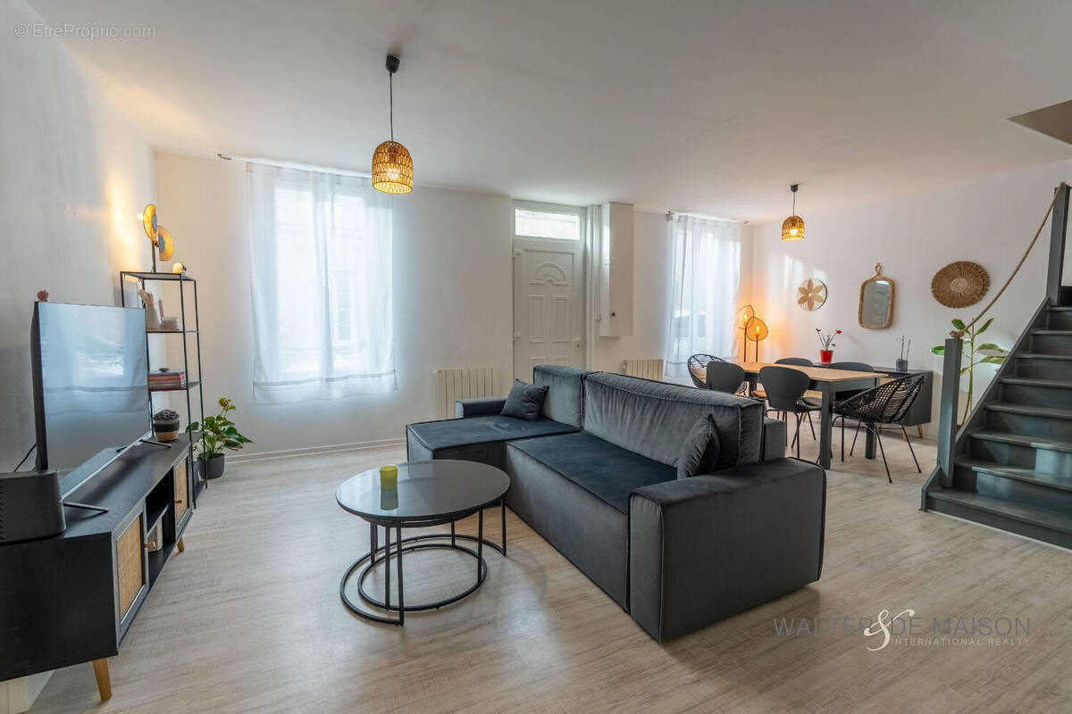 Maison à COGNAC