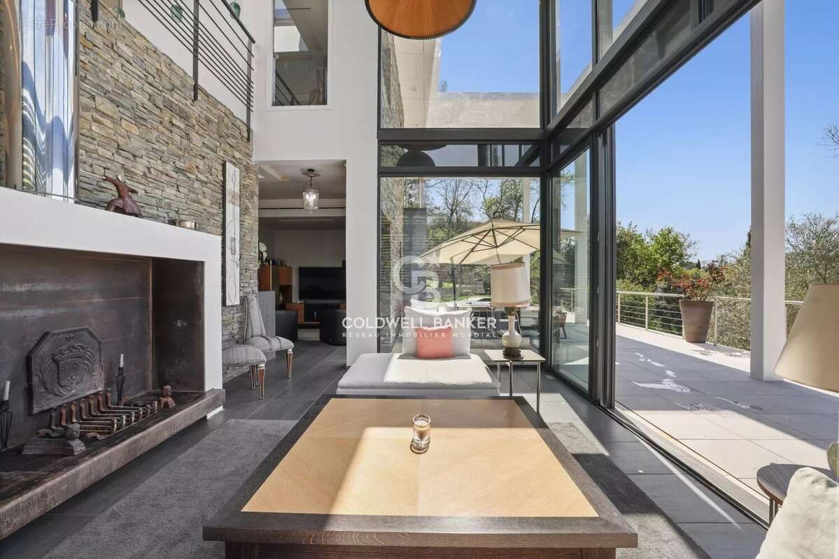 Maison à MOUGINS