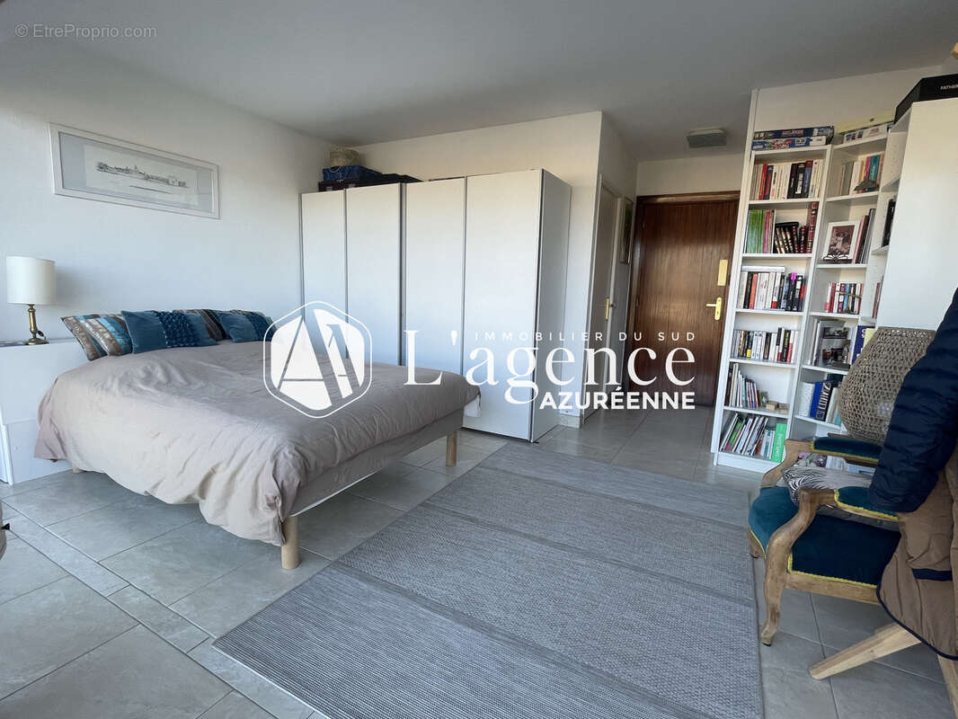 Appartement à MANDELIEU-LA-NAPOULE