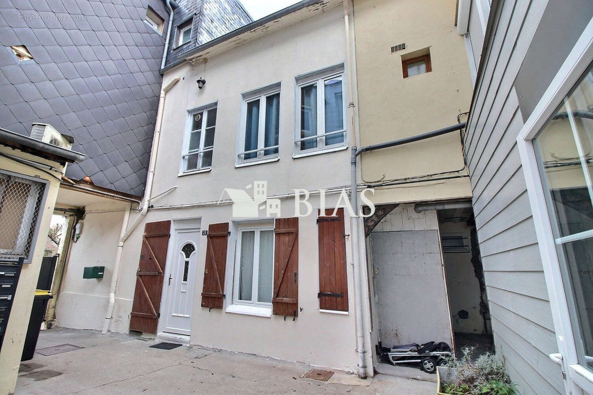 Maison à CAUDEBEC-LES-ELBEUF
