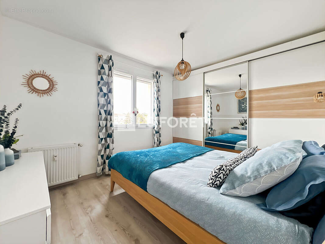Appartement à GUILHERAND-GRANGES