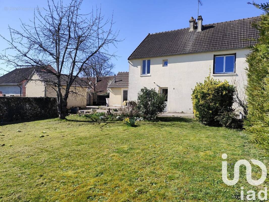 Photo 1 - Maison à MOUROUX