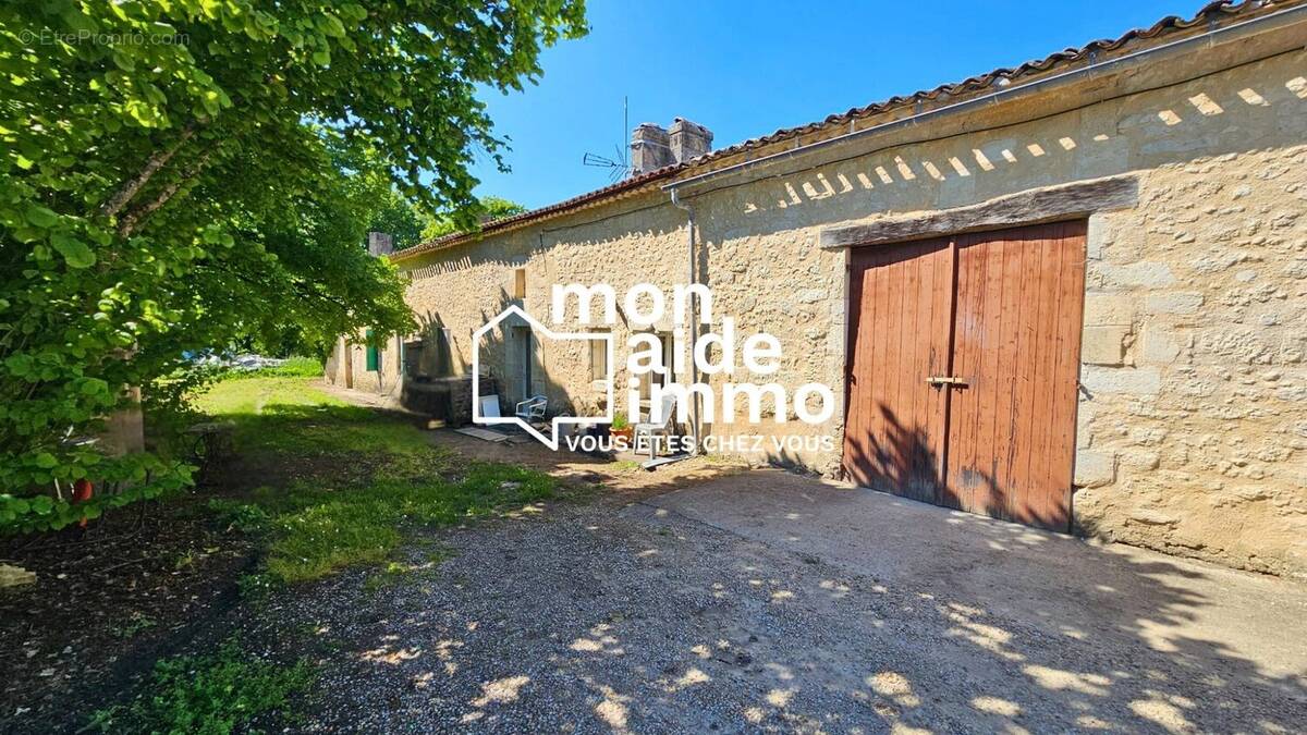 Maison à SAINT-EMILION