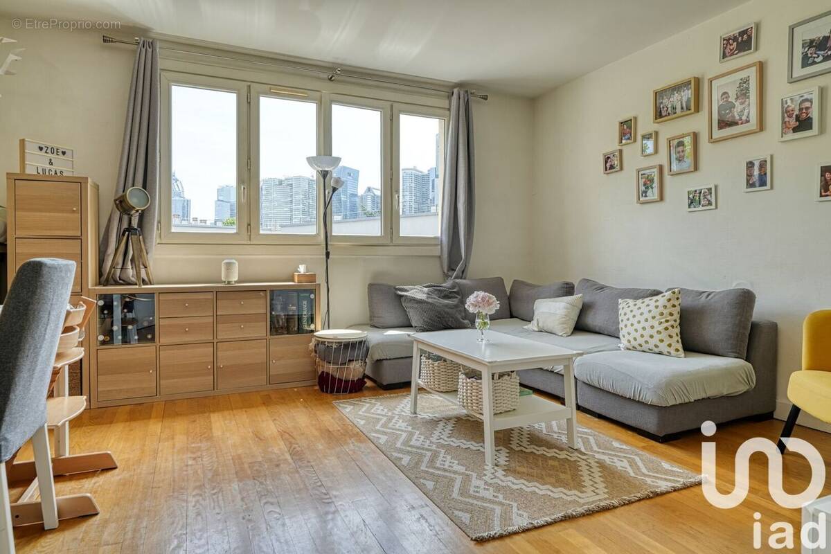 Photo 1 - Appartement à COURBEVOIE