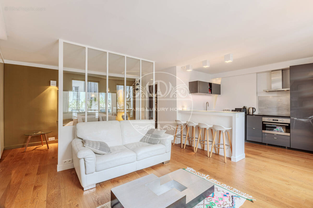 Appartement à PARIS-2E