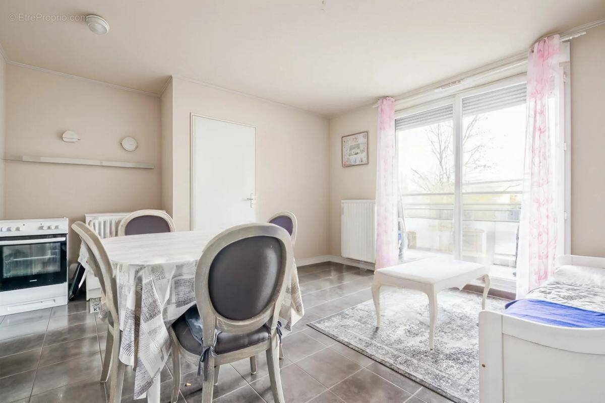Appartement à ROSNY-SOUS-BOIS