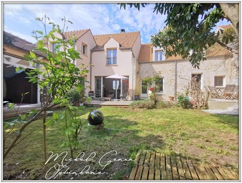 Maison à COURDIMANCHE