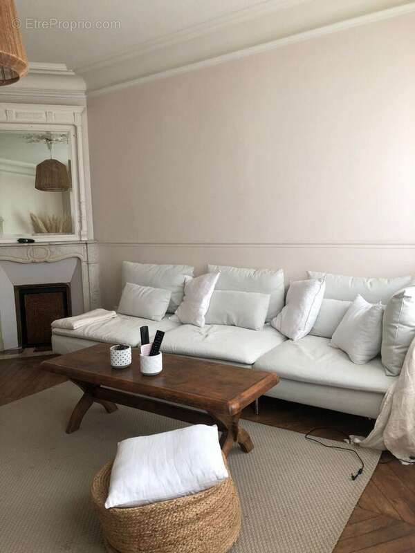 Appartement à SURESNES