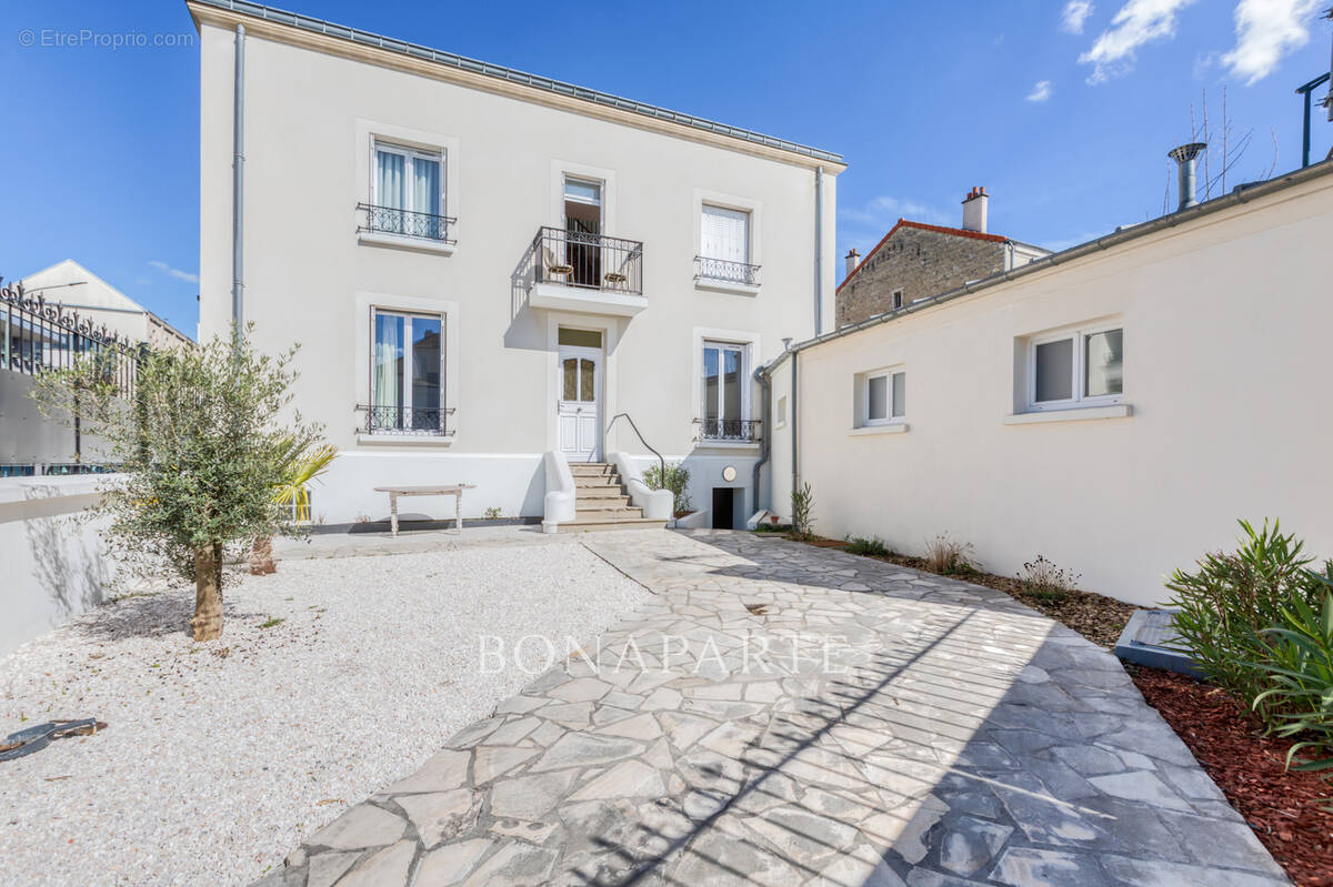 Maison à ASNIERES-SUR-SEINE