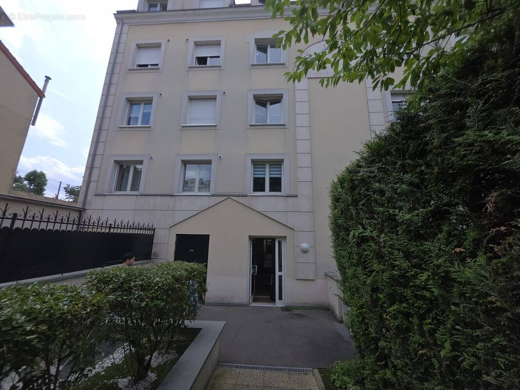 Appartement à LE PERREUX-SUR-MARNE
