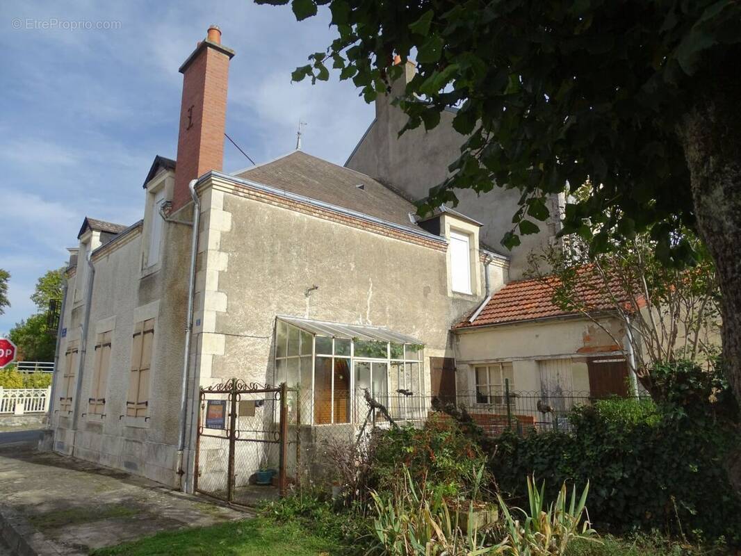 Maison à CHATEAUMEILLANT
