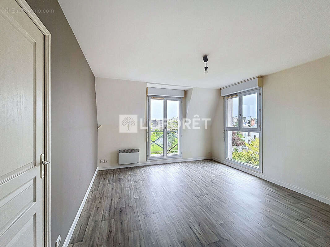 Appartement à FLEURY-LES-AUBRAIS